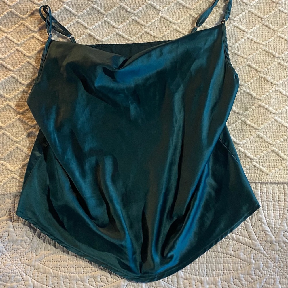 Emerald green Satin feel top Size:XXL